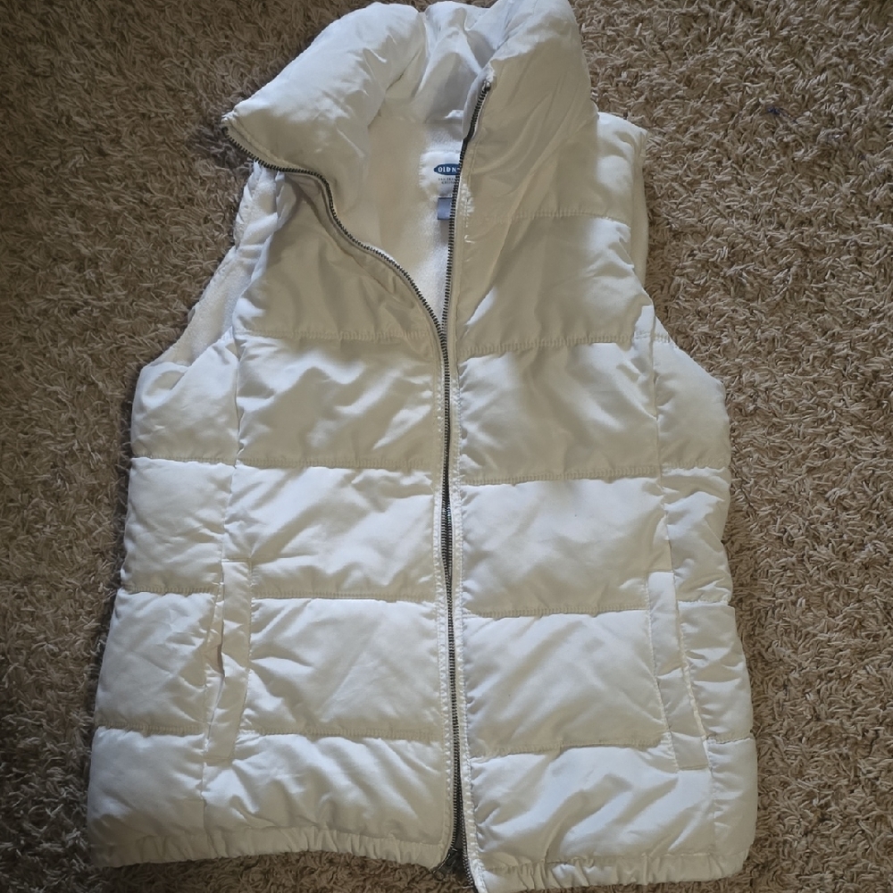 Old Navy Cream Quilted Puffer Vest